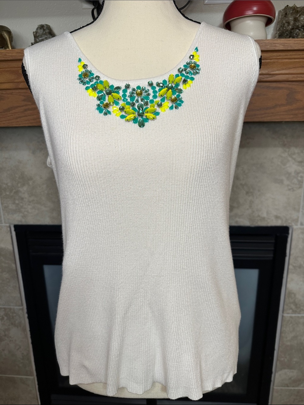 Ruby Rd Women XL Embellished White Sleeveless Knit Top Teal & Yellow Beading - Picture 1 of 8